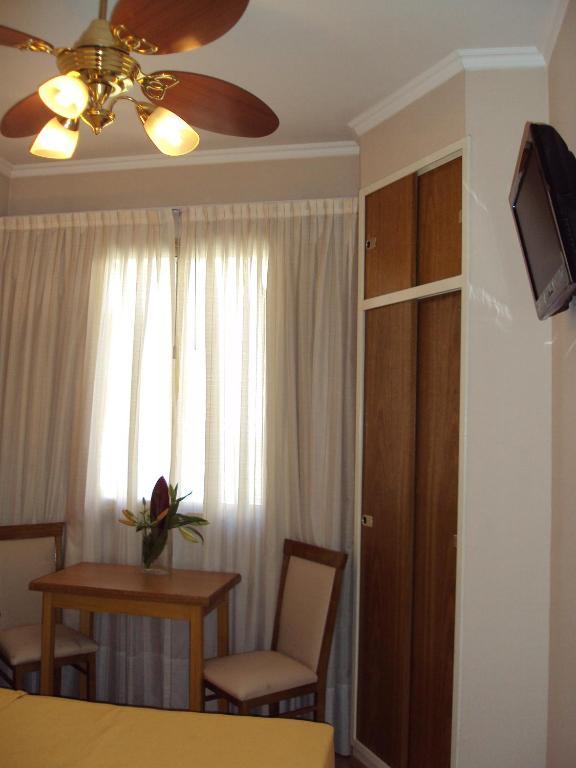 Hotel Rey Μπουένος Άιρες Δωμάτιο φωτογραφία
